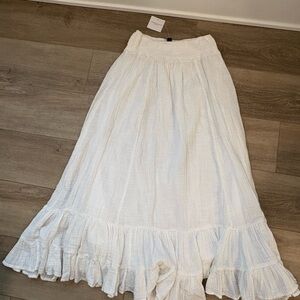American Eagle White Maxi Skirt